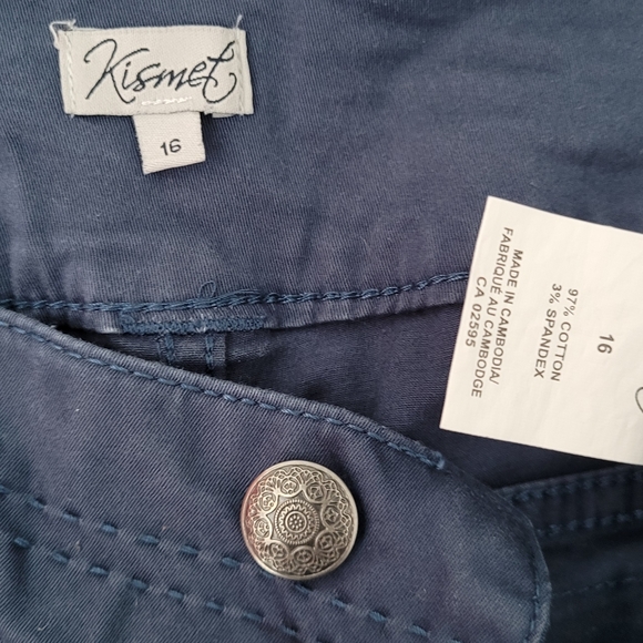 Kismet Shorts - Size 16 - Picture 2 of 3